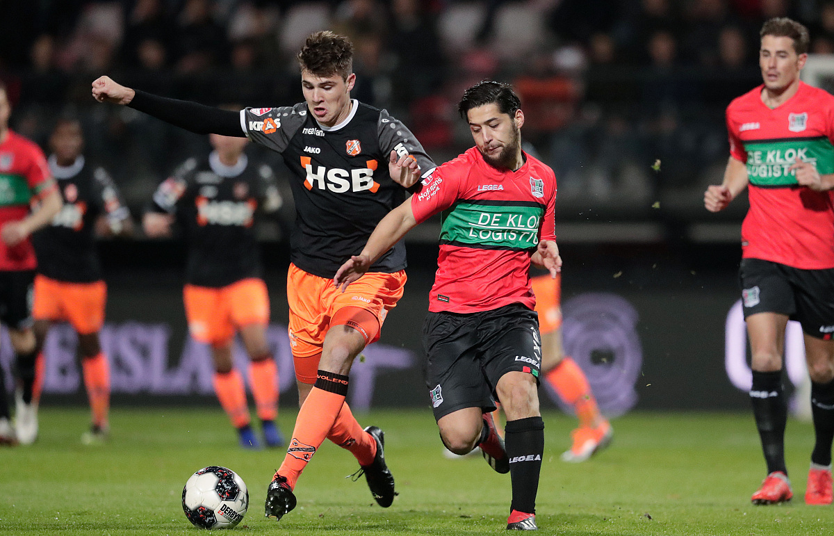 佩杜拉：虽然莫拉塔赛季至今13场0进球，但科莫依然信任他